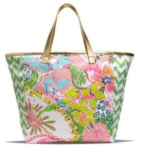 Lilly Pulitzer weekender tote green flowers pattern 23 x 13